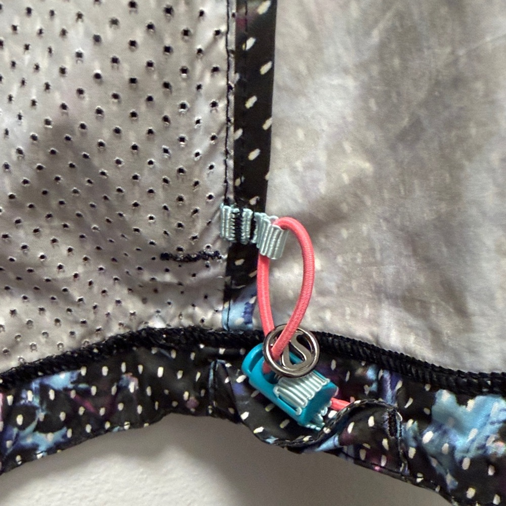 Lululemon back pack it jacket floral size 10 - Picture 10 of 13